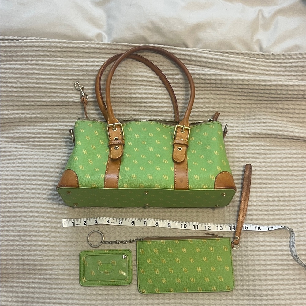 Dooney & Bourke bag with accessories